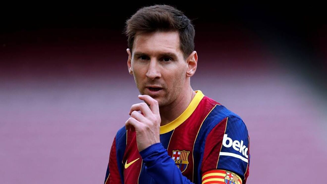 Messi đã chính thức hết hợp đồng với Barcelona