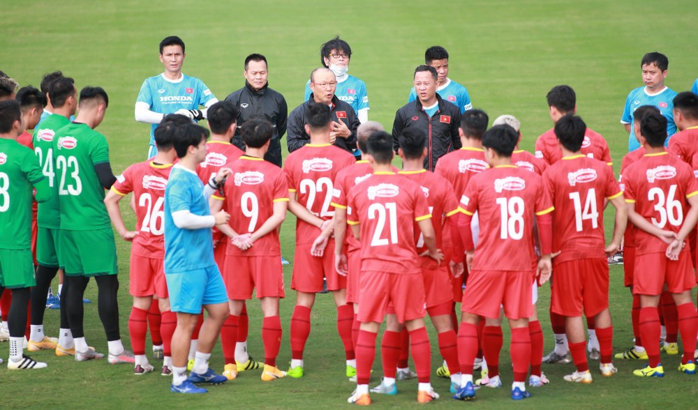 Vì sao rất ít cầu thủ trẻ được chọn vào đội tuyển Việt Nam?